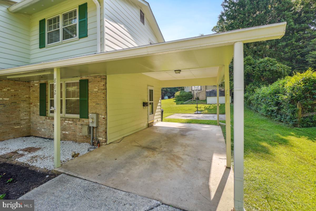 882 DIAMOND DRIVE