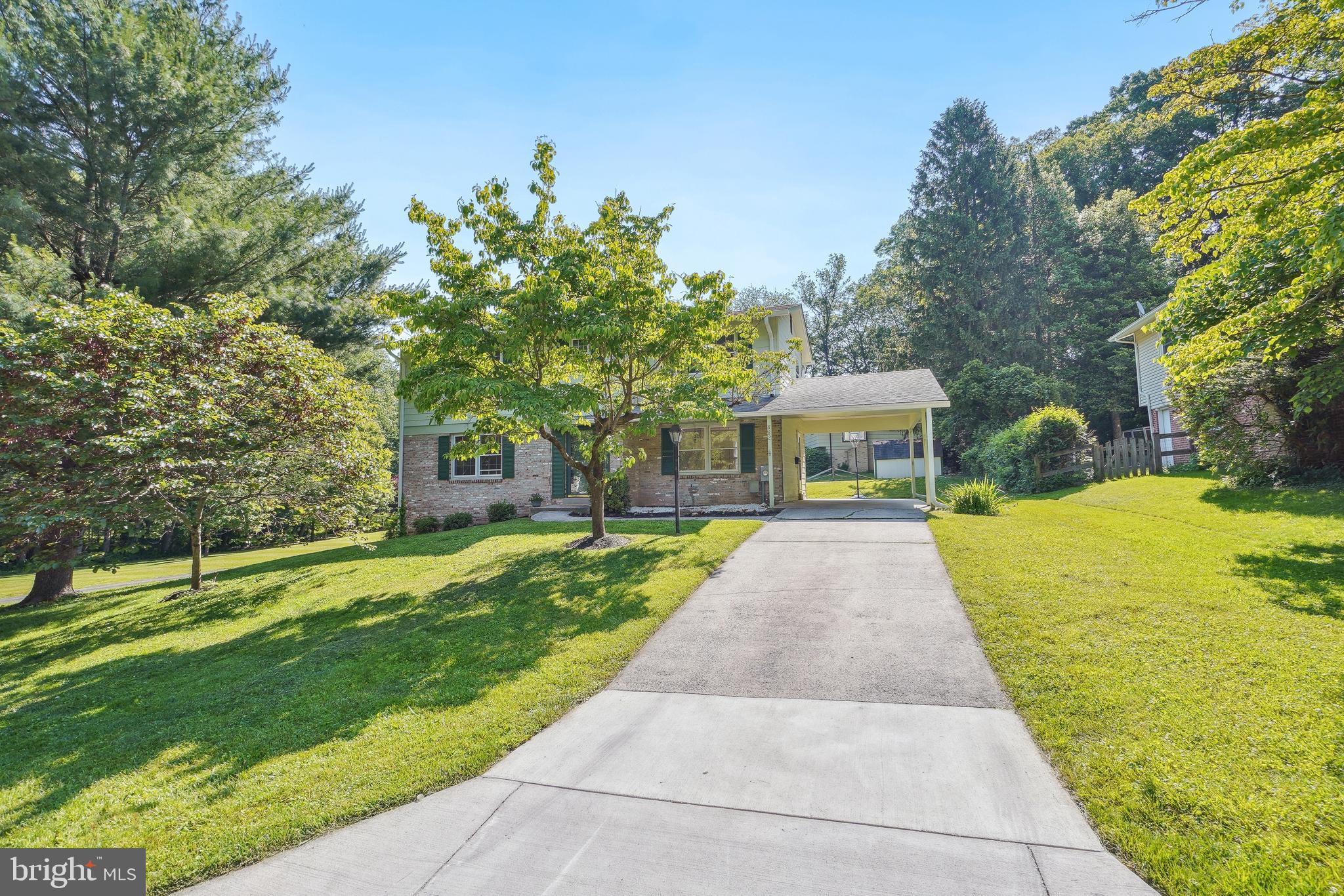 882 DIAMOND DRIVE