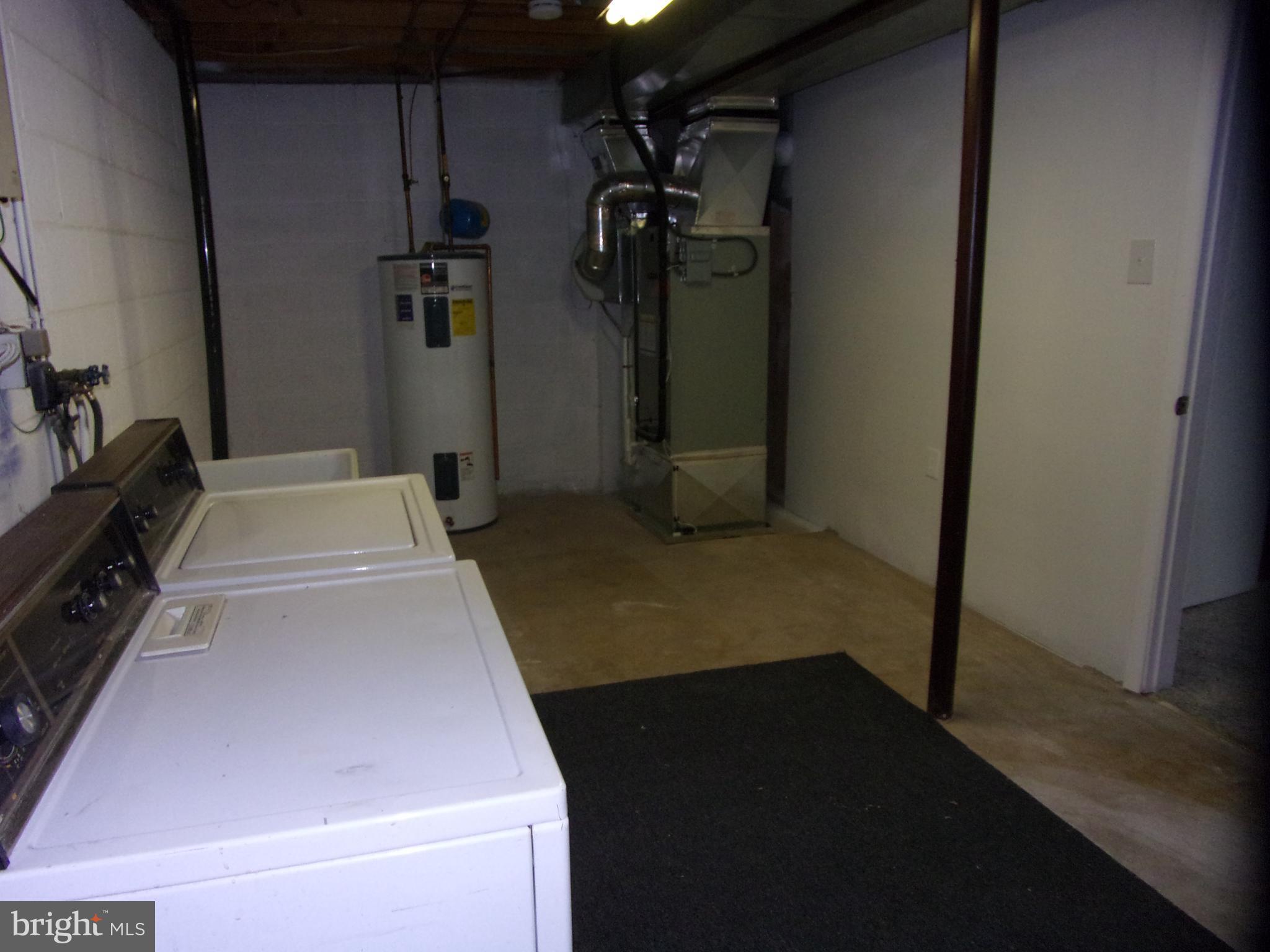 FOREST HILL - Residential Lease