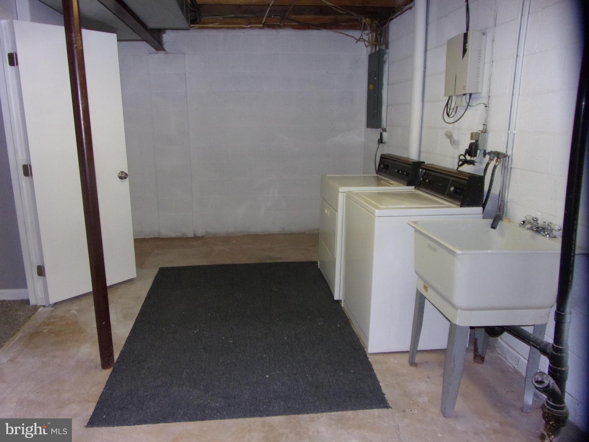 FOREST HILL - Residential Lease