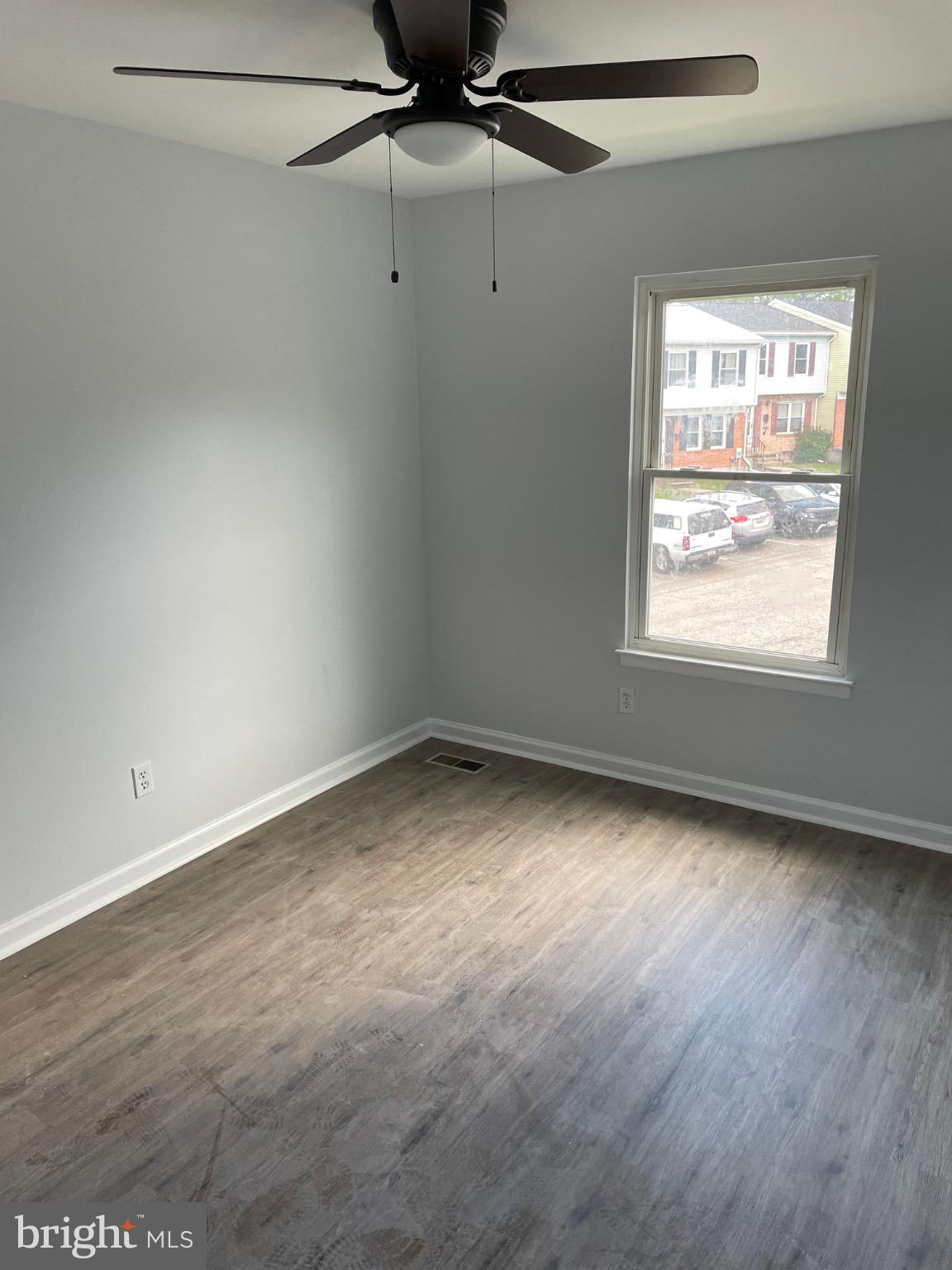 HARFORD SQUARE - Residential