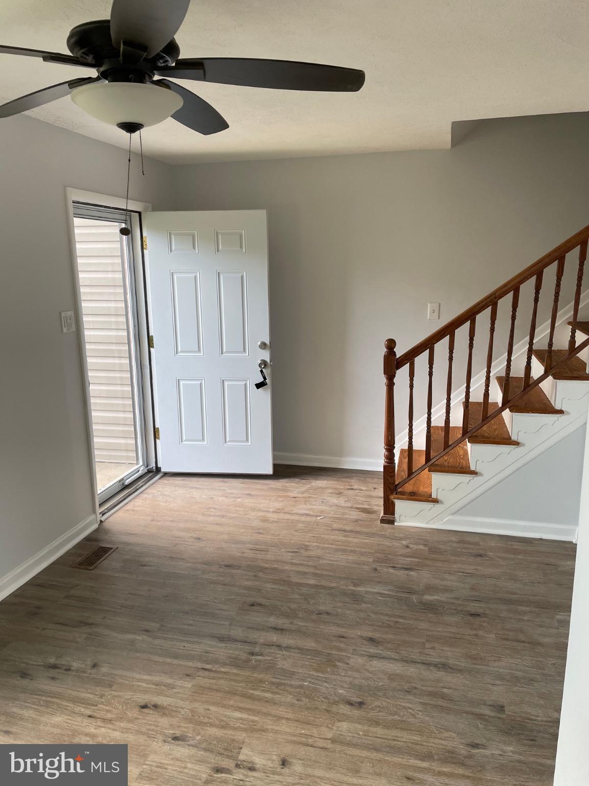 HARFORD SQUARE - Residential