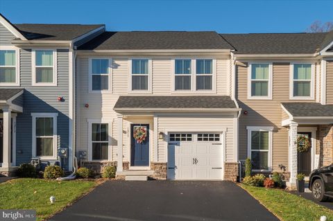1215 BENJAMIN DRIVE KENNETT SQUARE PA 19348