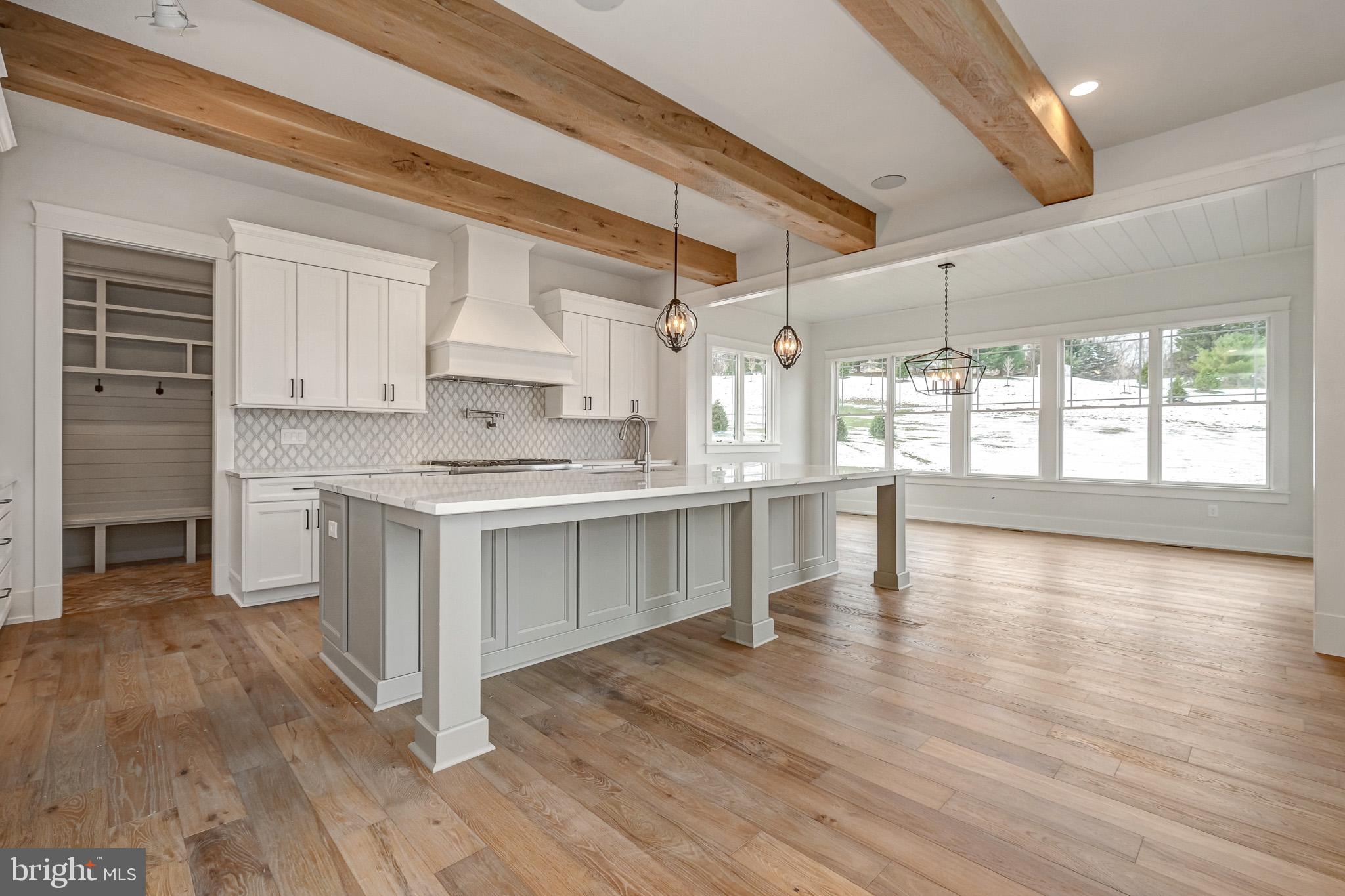 GARNET POINTE - Residential