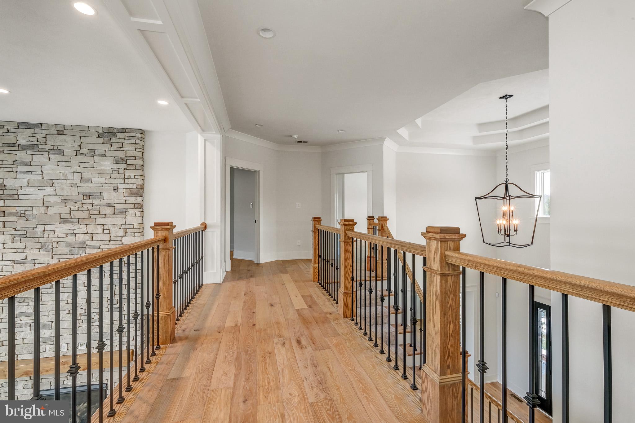 GARNET POINTE - Residential