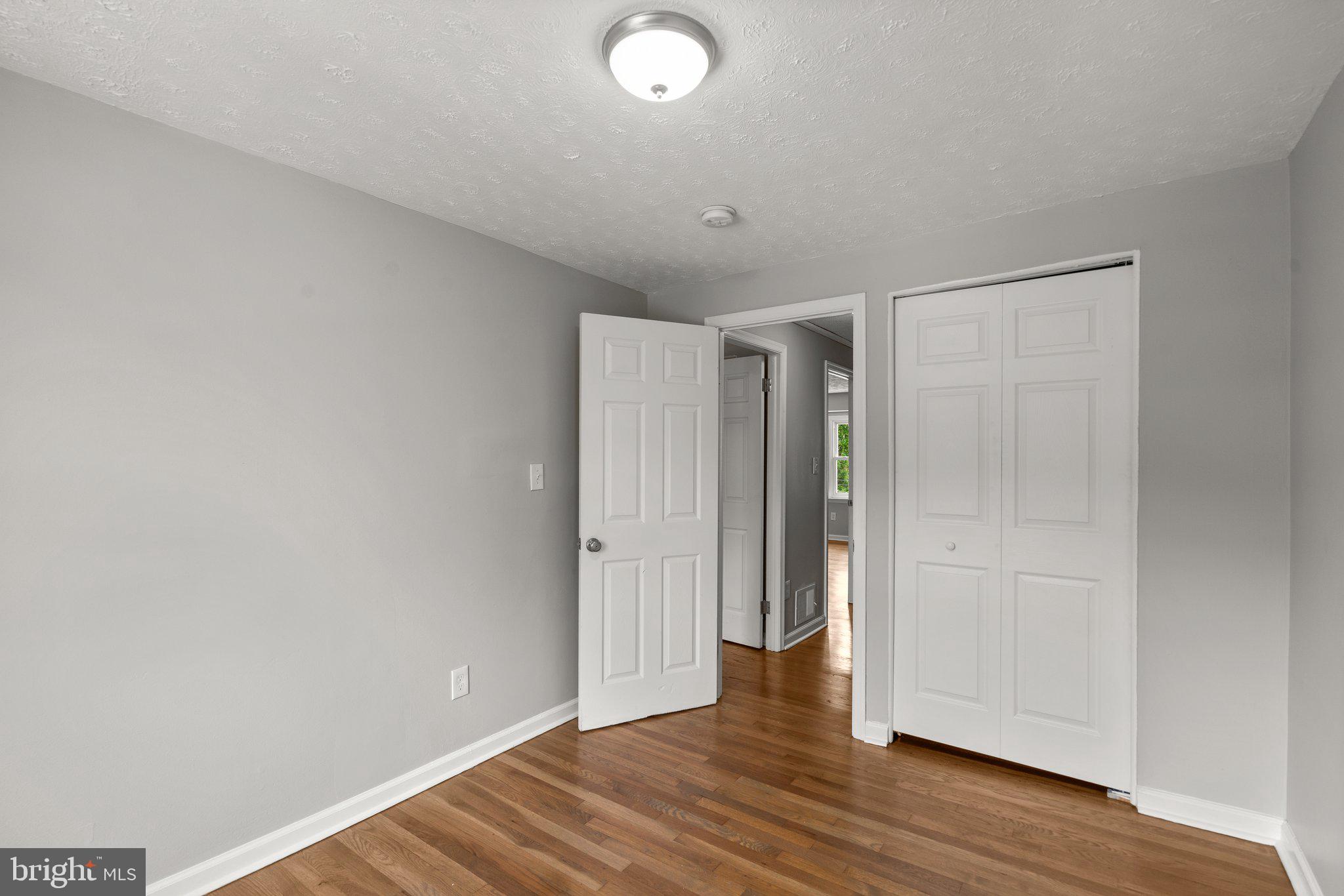 HOLLAND HILL - Residential