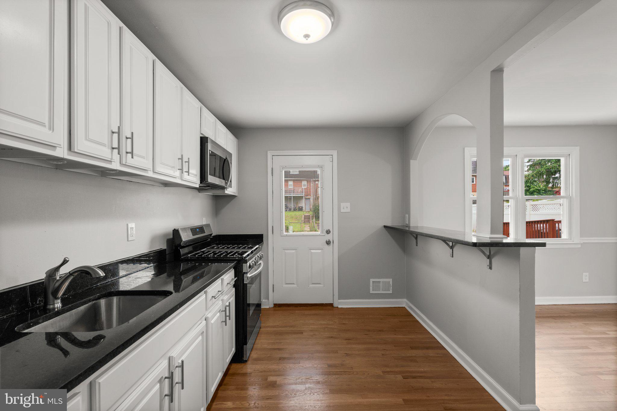 HOLLAND HILL - Residential