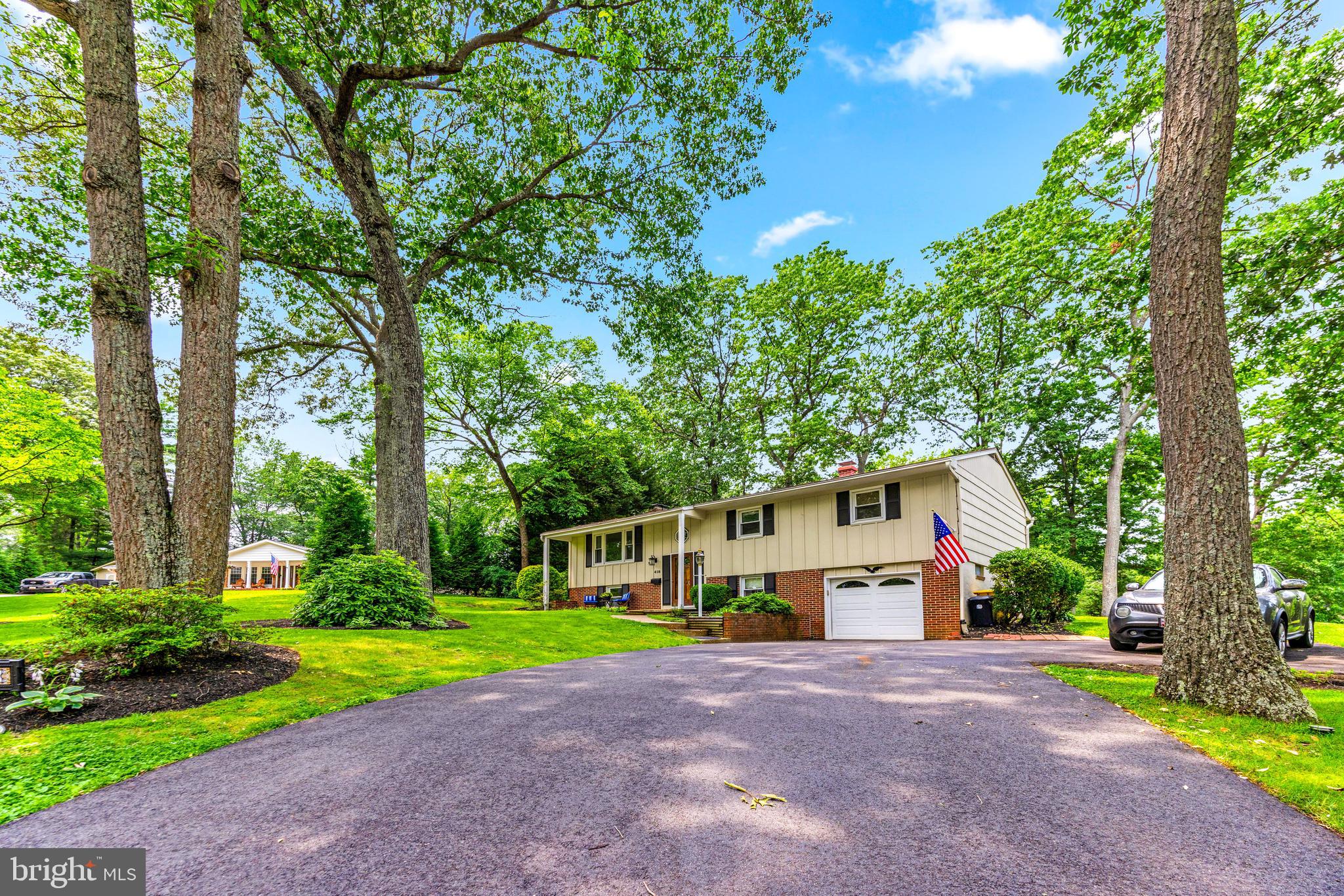 418 FERNWOOD COURT