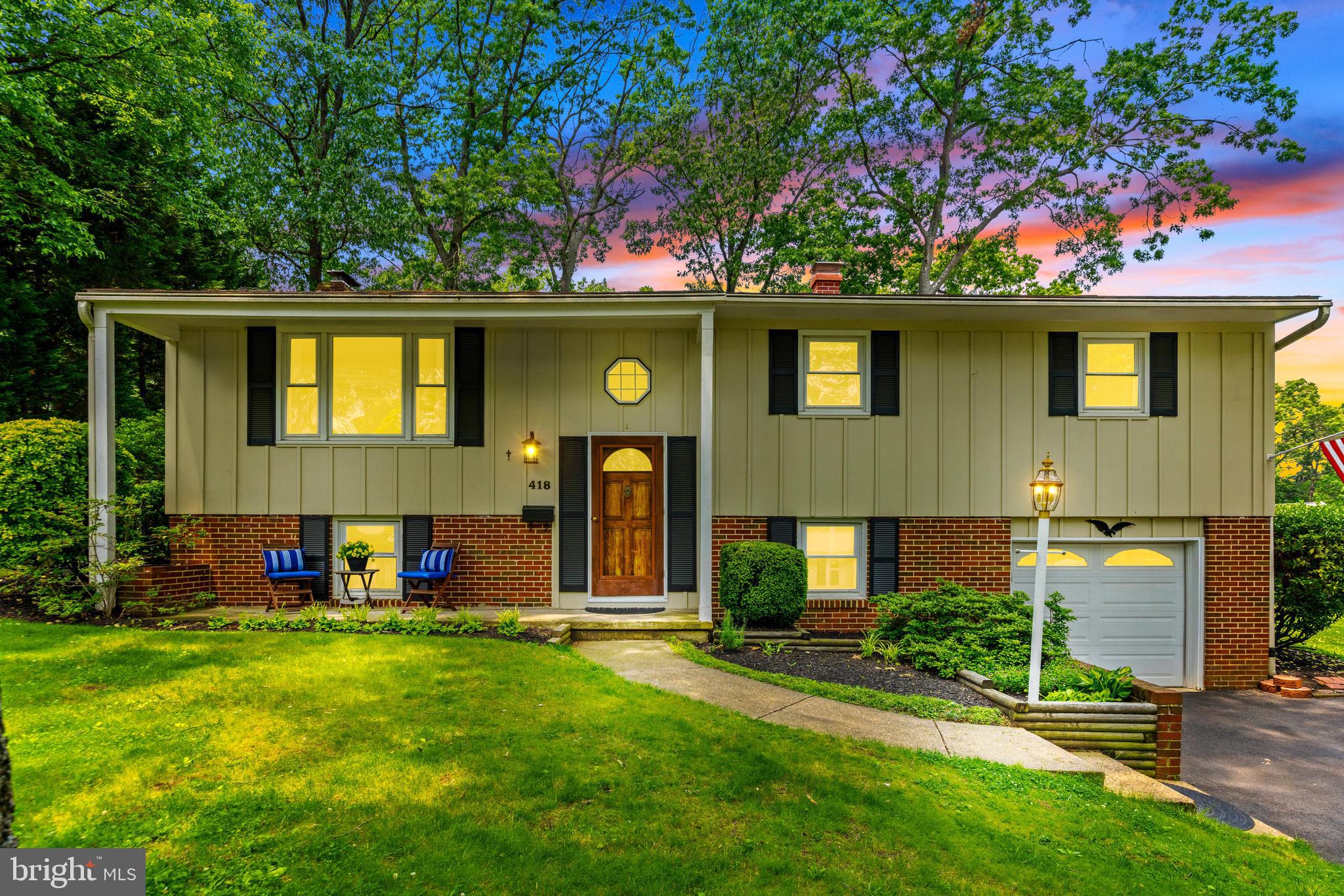 418 FERNWOOD COURT