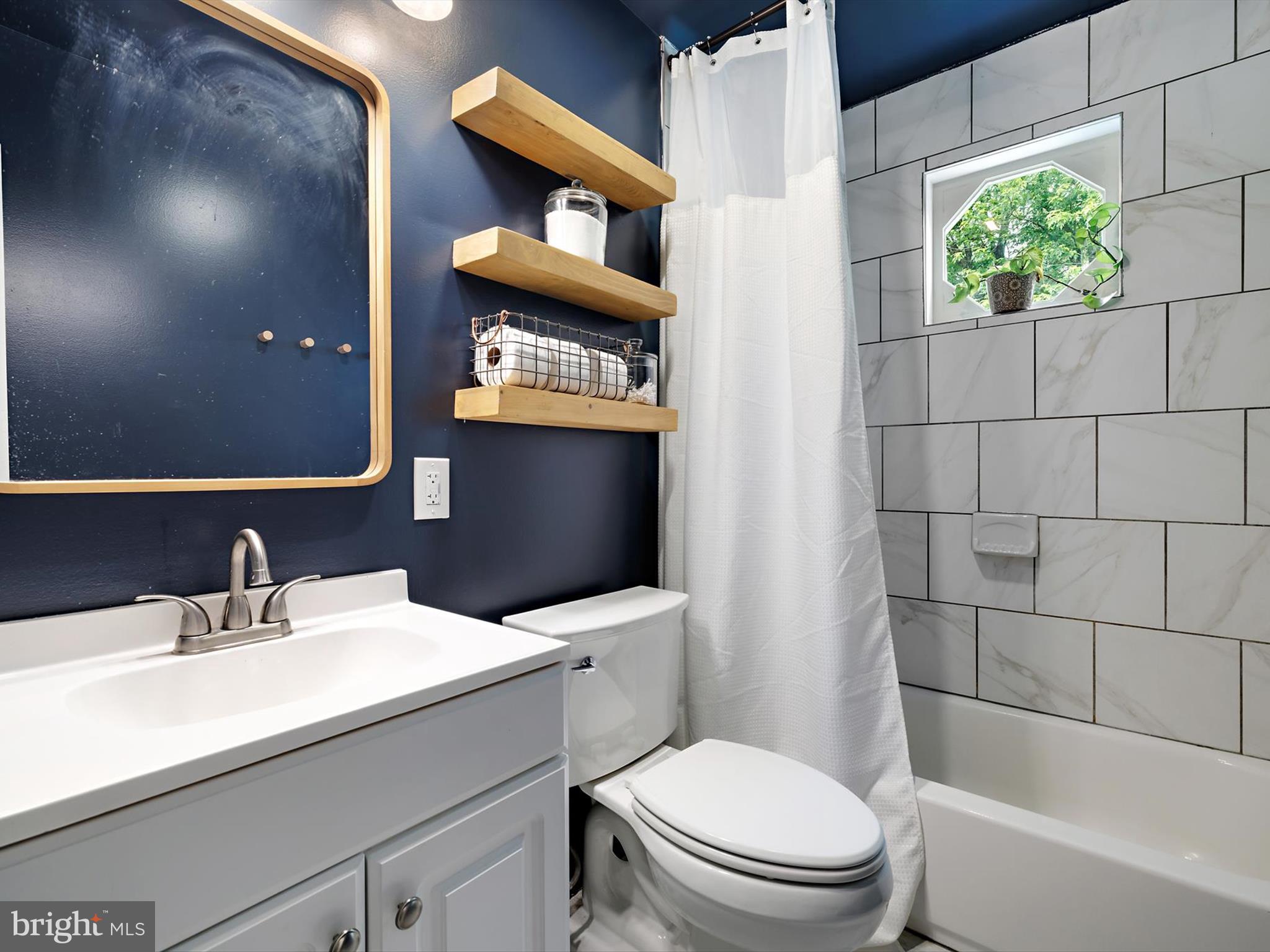 ROCK CREEK ESTATES - Residential