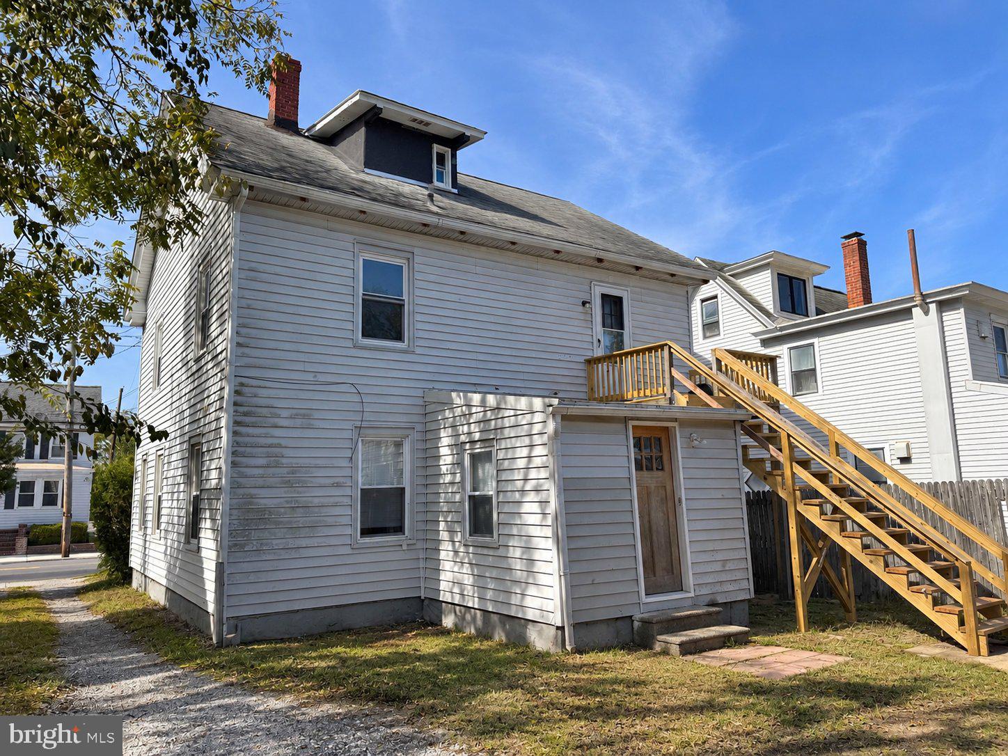 623 S 2ND STREET