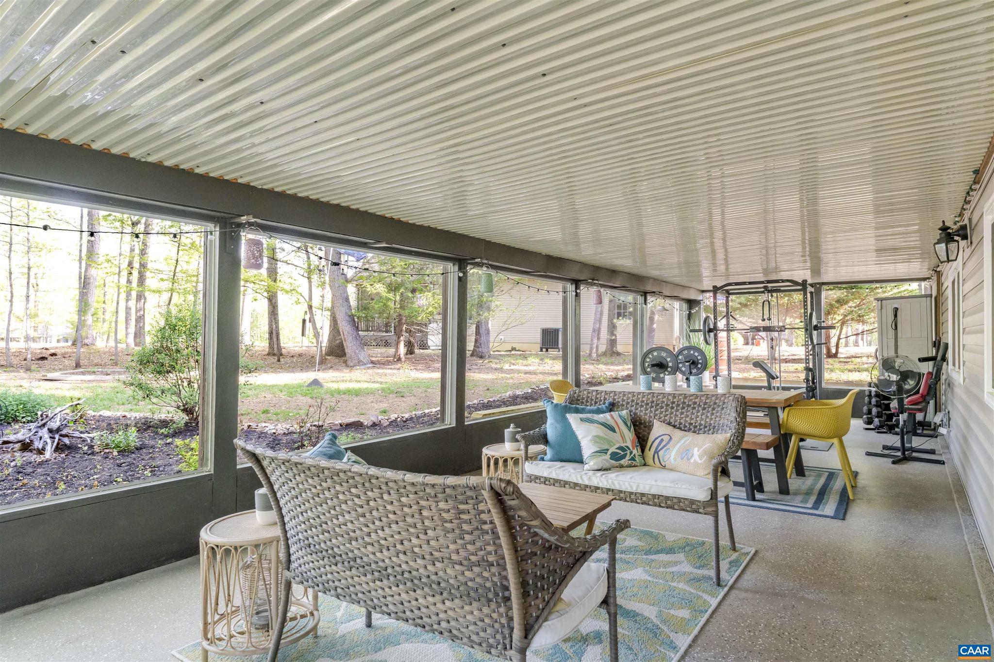 LAKE MONTICELLO - Residential