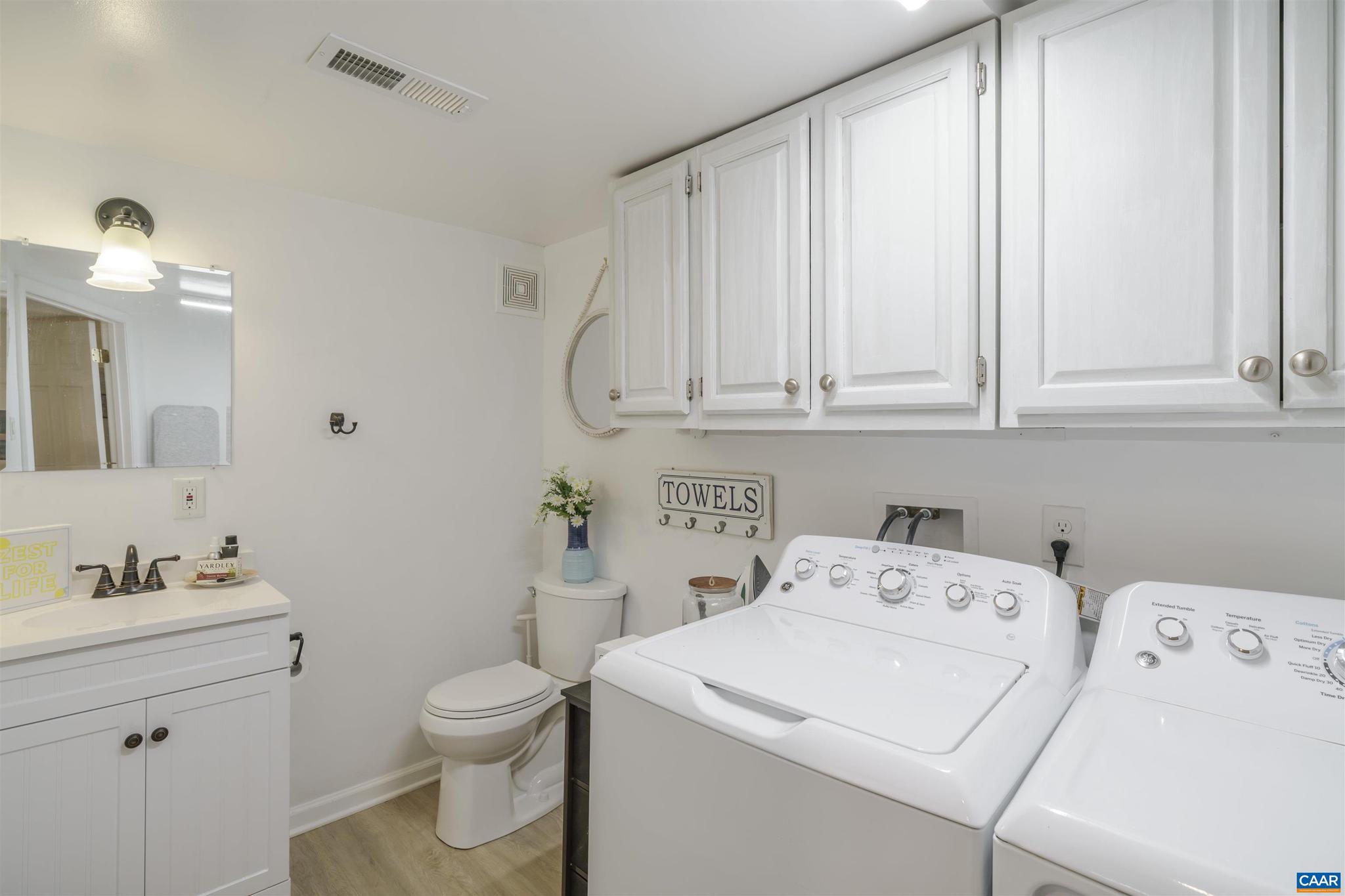 LAKE MONTICELLO - Residential