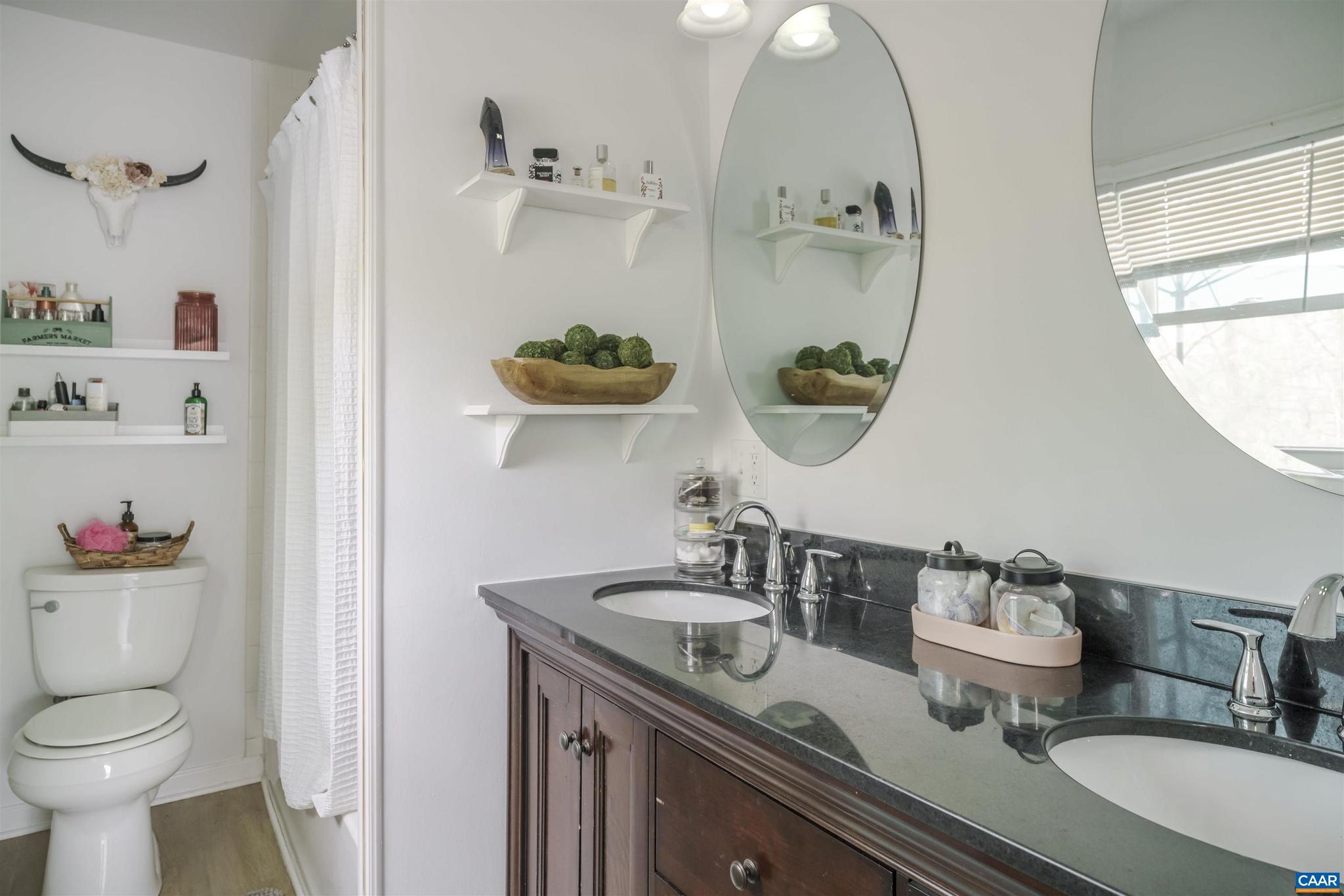 LAKE MONTICELLO - Residential