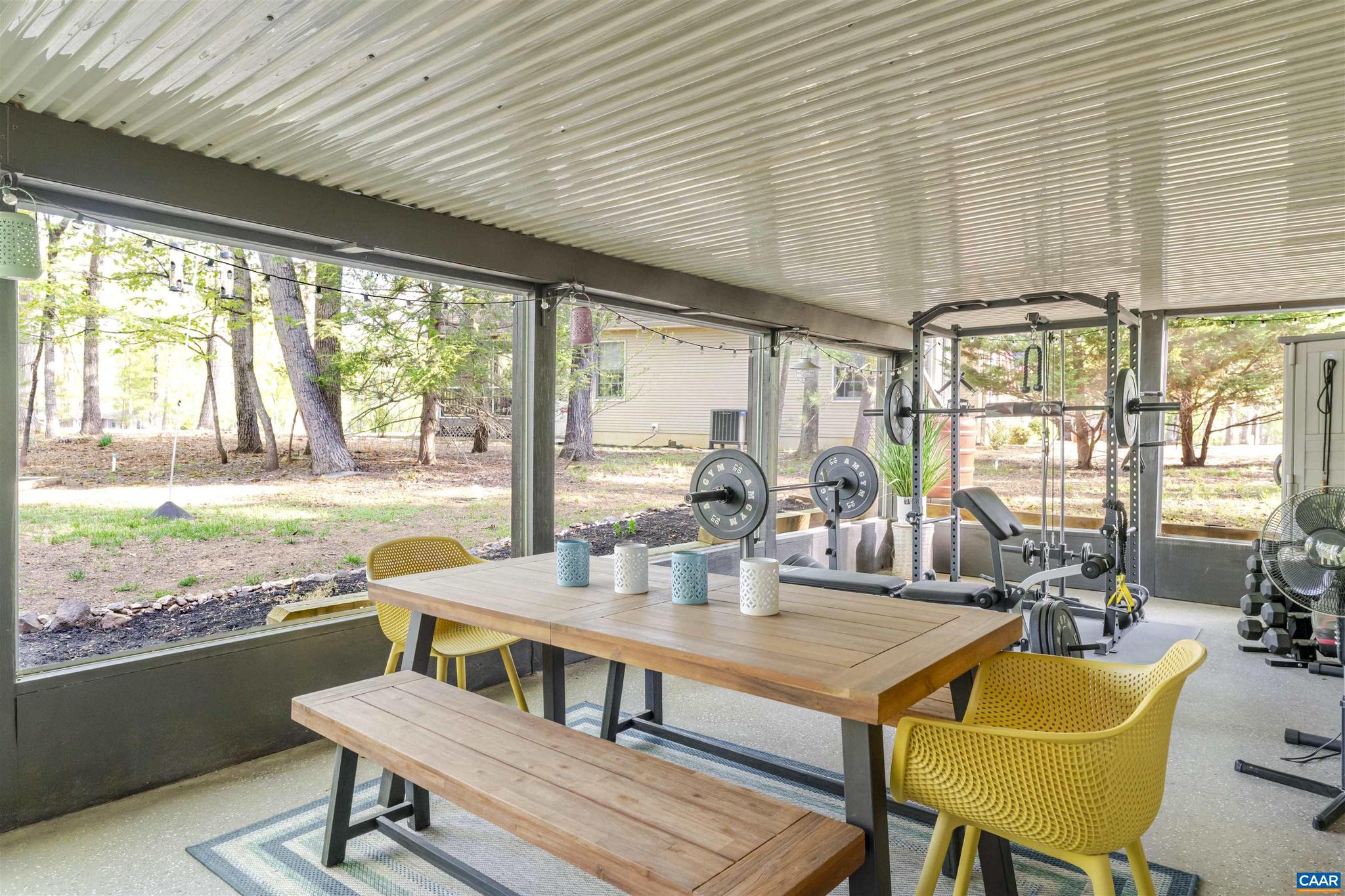 LAKE MONTICELLO - Residential