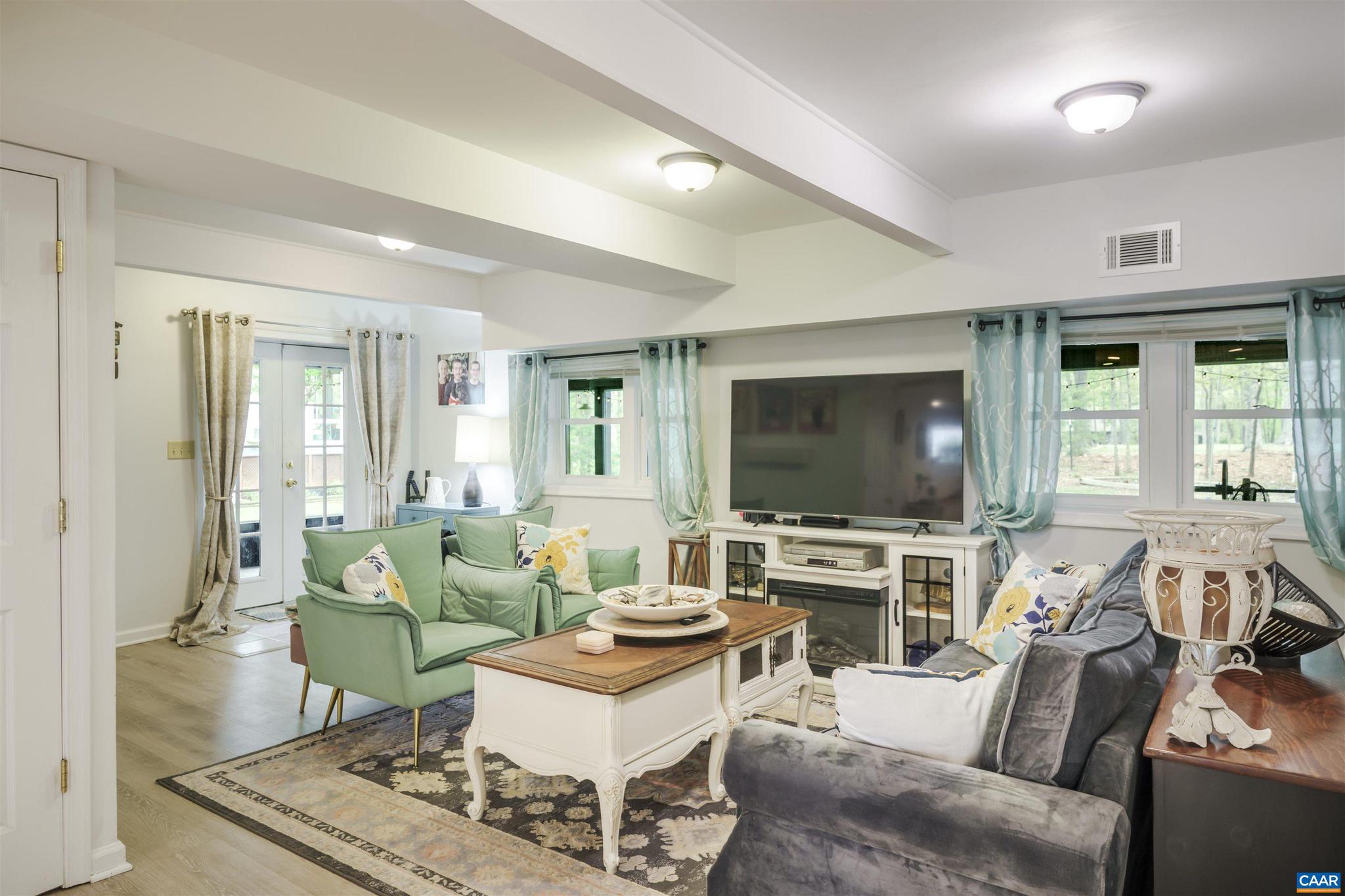 LAKE MONTICELLO - Residential