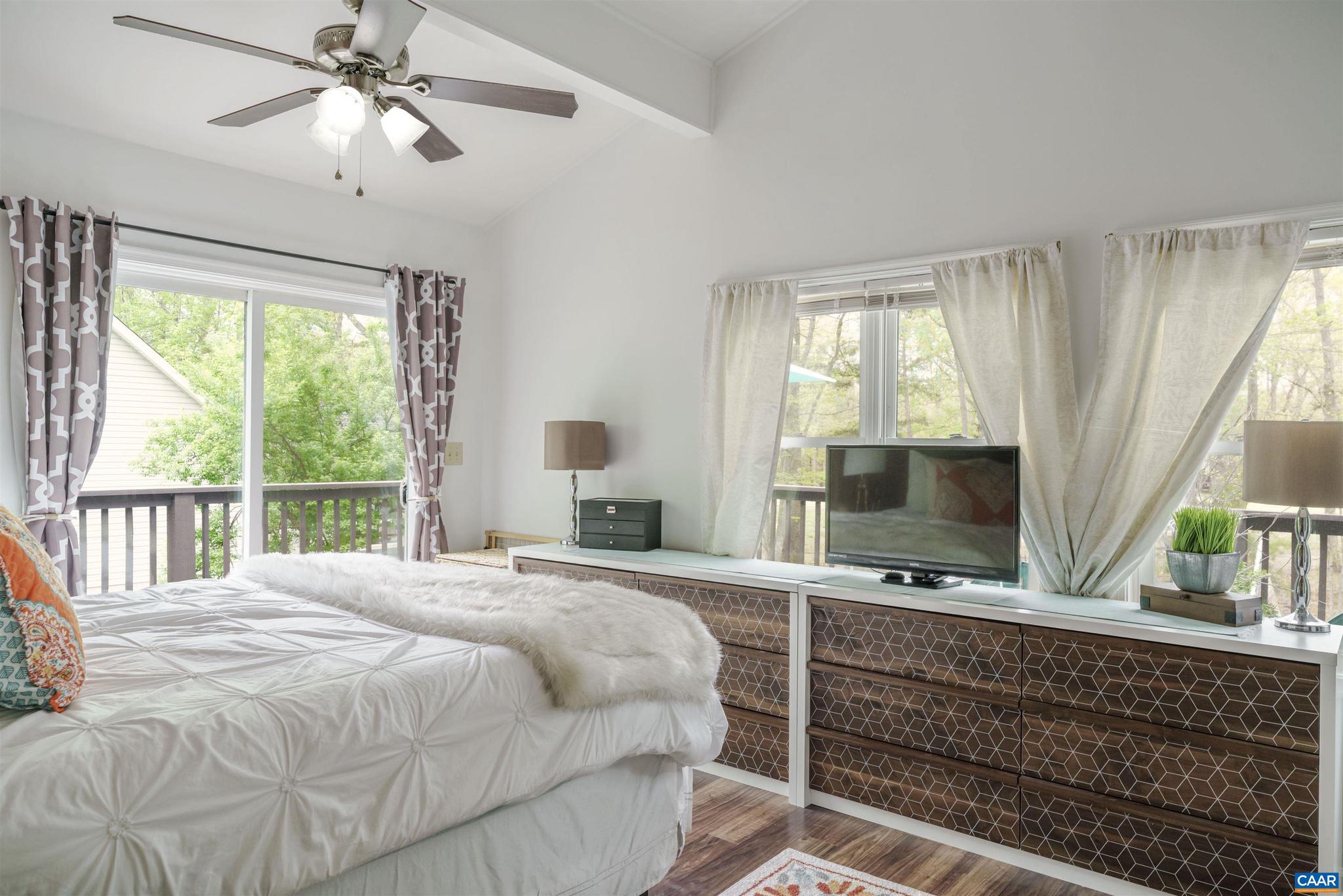 LAKE MONTICELLO - Residential