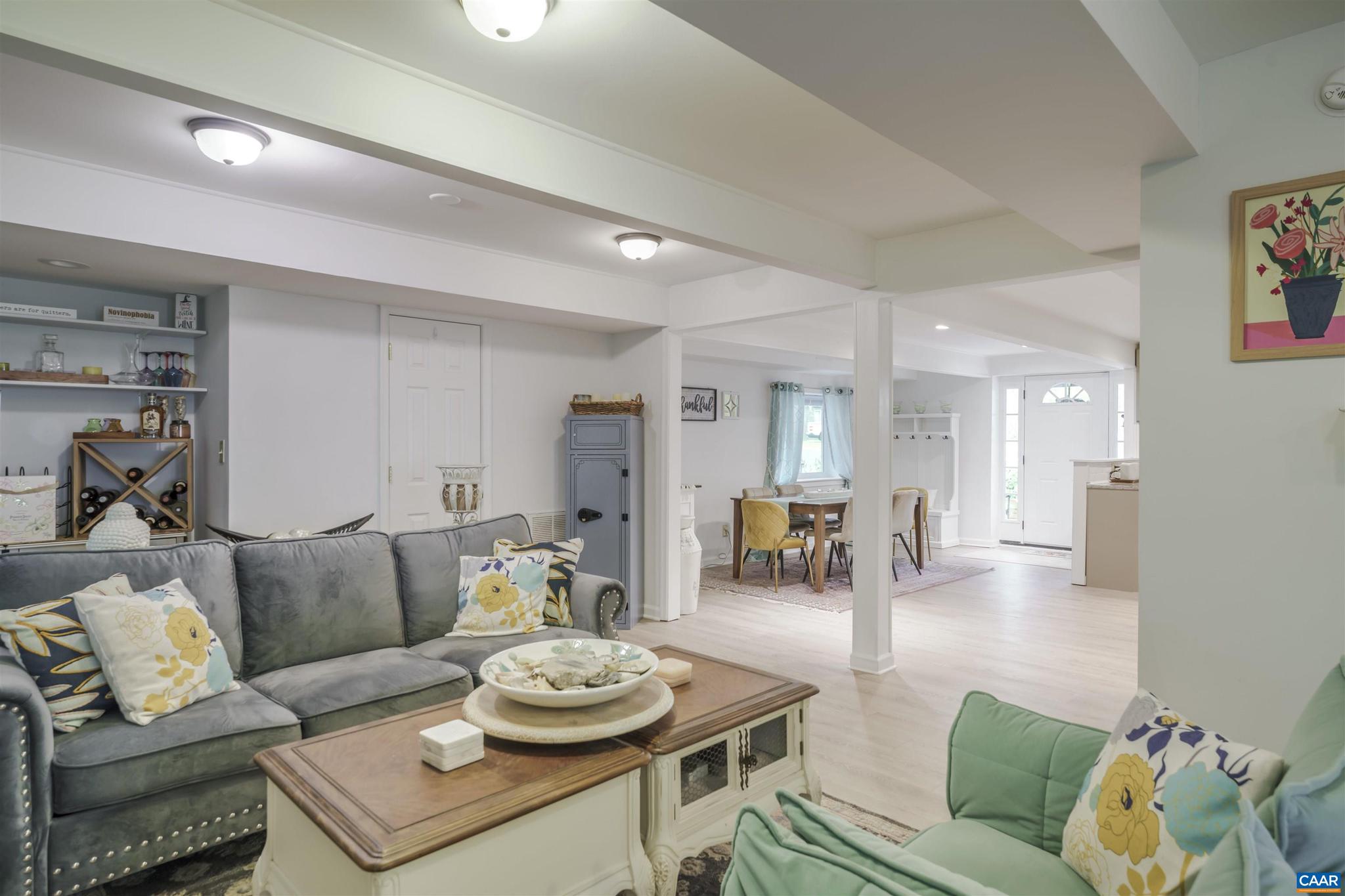 LAKE MONTICELLO - Residential