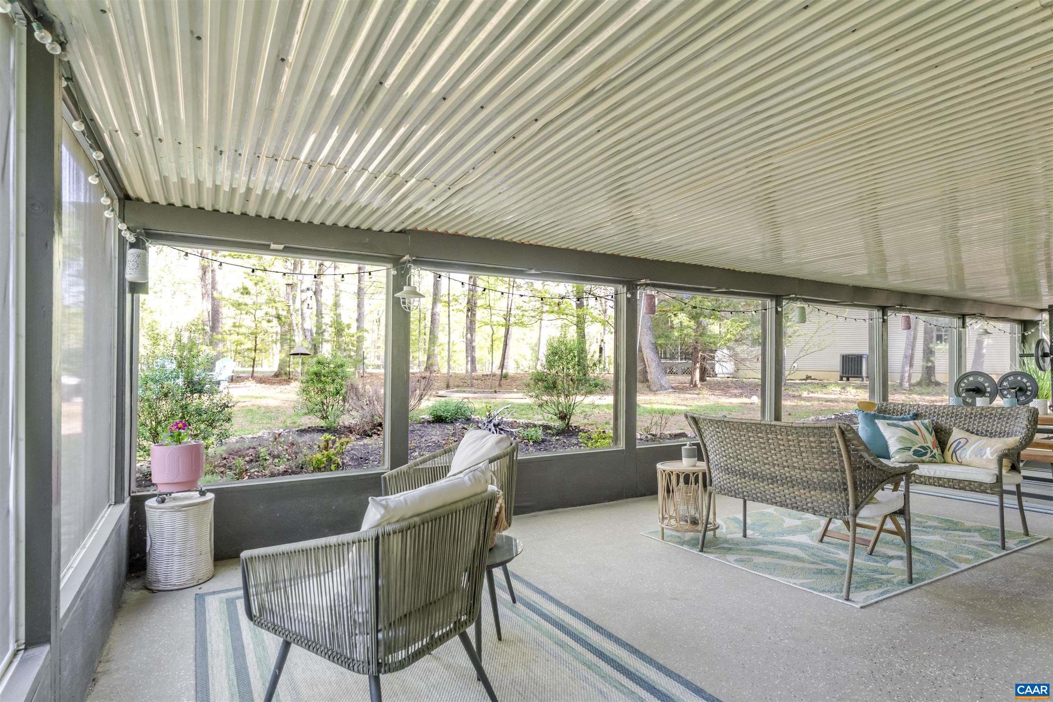 LAKE MONTICELLO - Residential