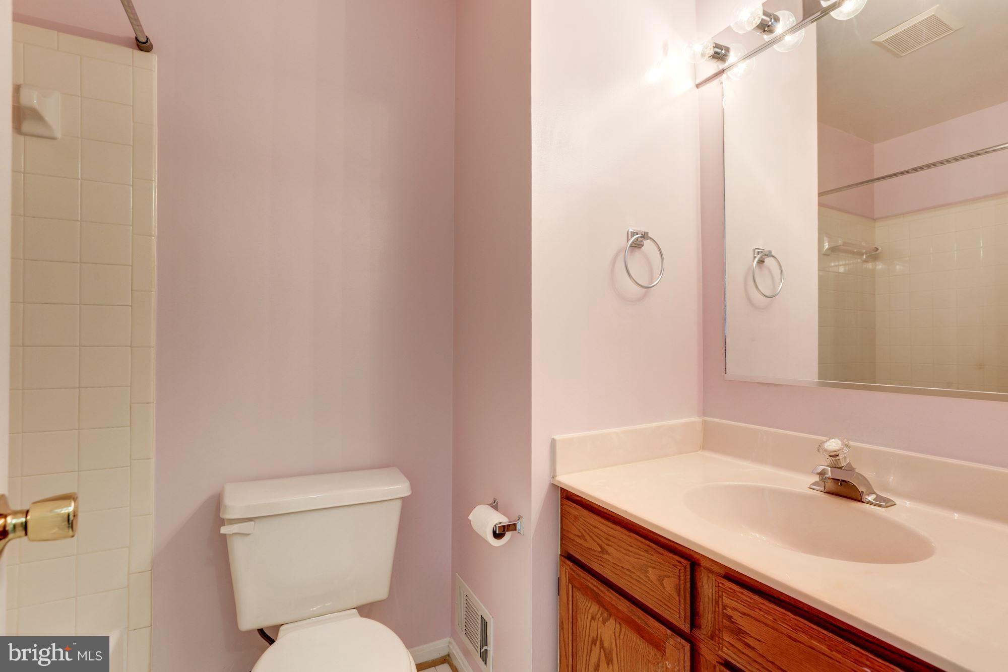 GUNNERS LAKE VILLAGE - Residential