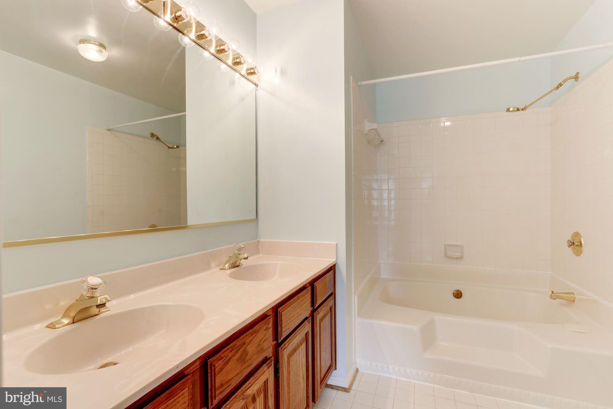 GUNNERS LAKE VILLAGE - Residential