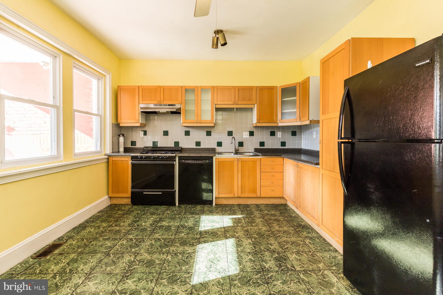 MANAYUNK - Residential Lease