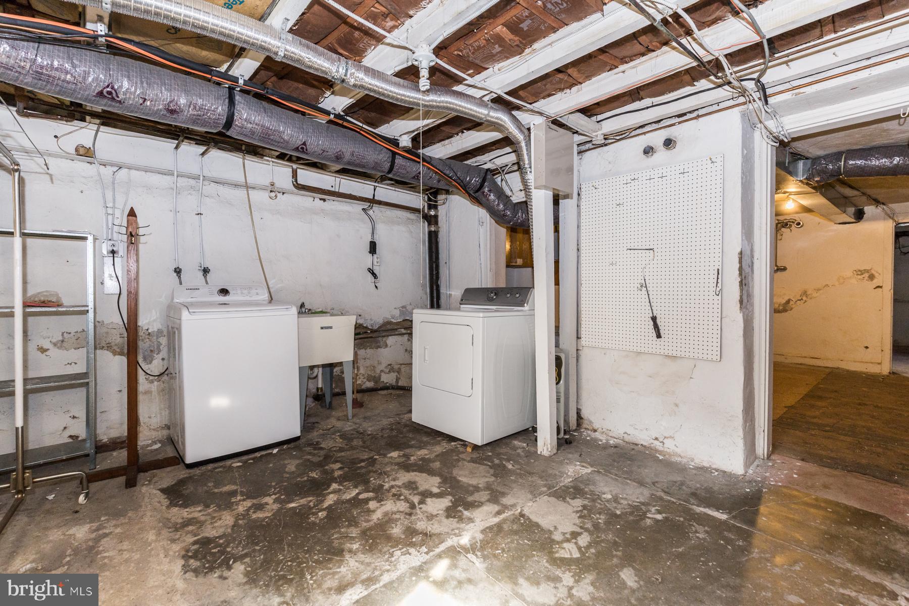 MANAYUNK - Residential Lease