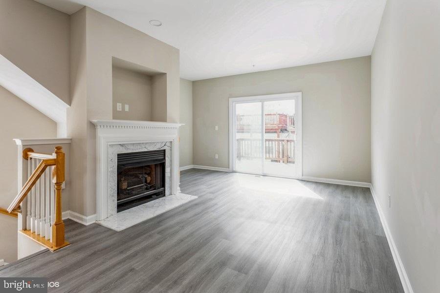 RUSSETT - Residential