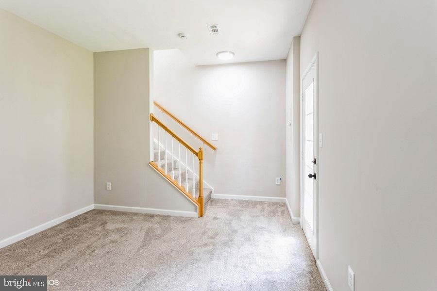 RUSSETT - Residential