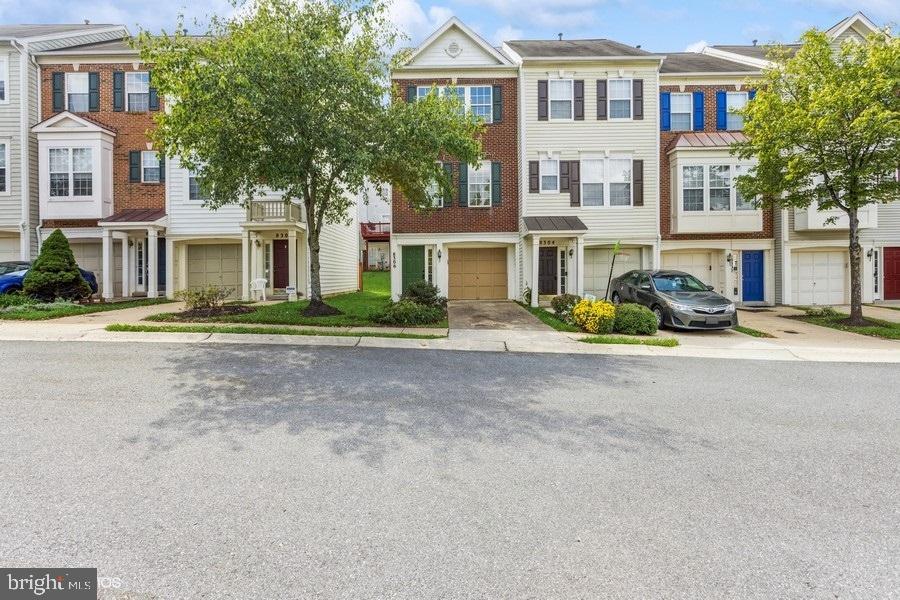 RUSSETT - Residential