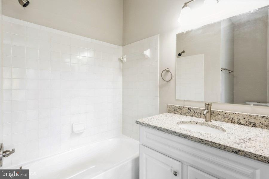 RUSSETT - Residential