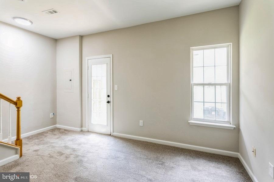 RUSSETT - Residential