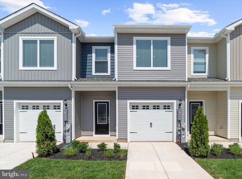 Photo of 8133 Bartholomew Court, BALTIMORE, MD 21206 (MLS # MDBC2151036)