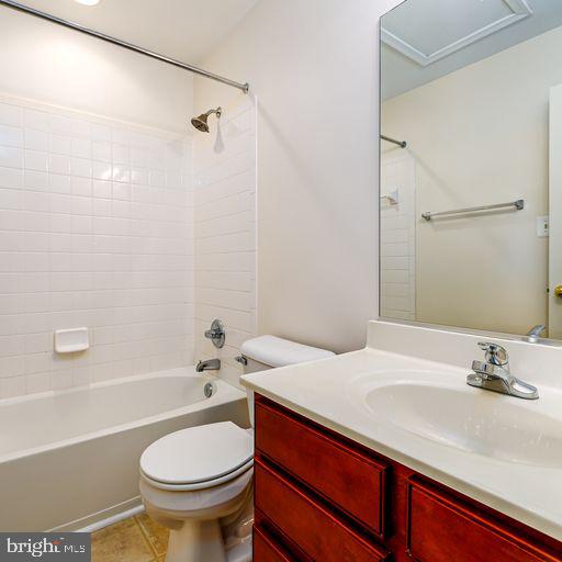 WOODSTOCK COMMONS - Residential