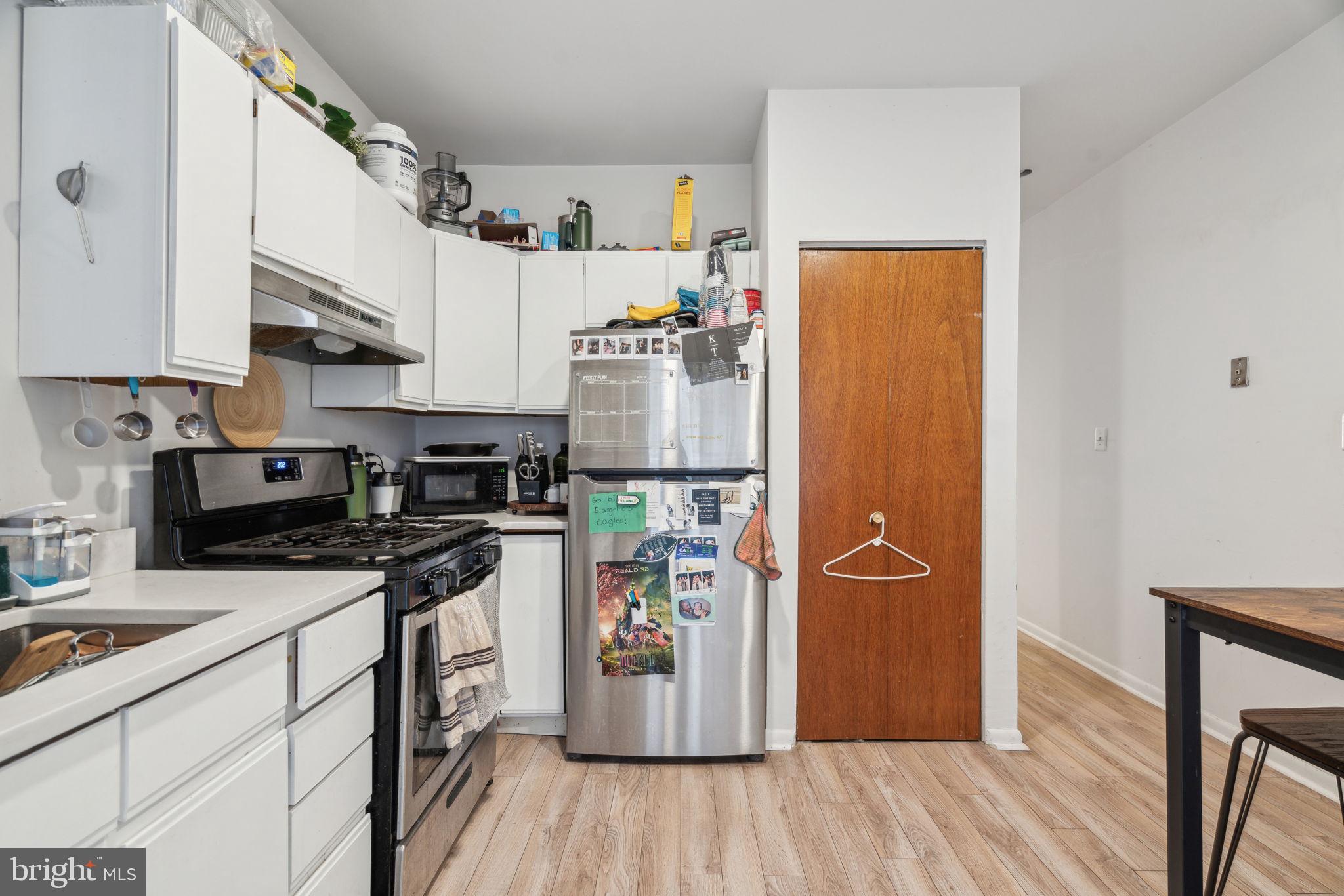 QUEEN VILLAGE - Residential Lease