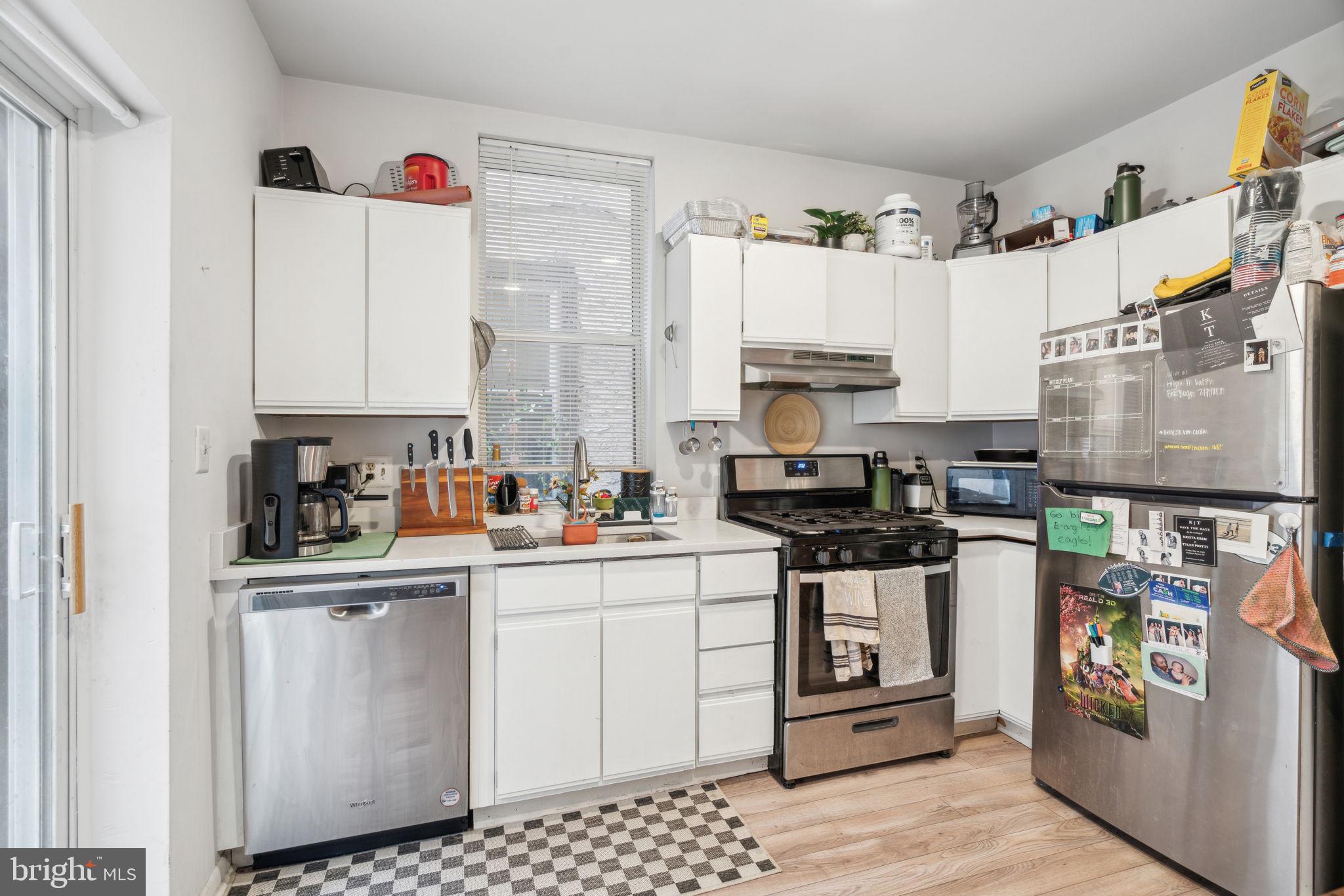 QUEEN VILLAGE - Residential Lease