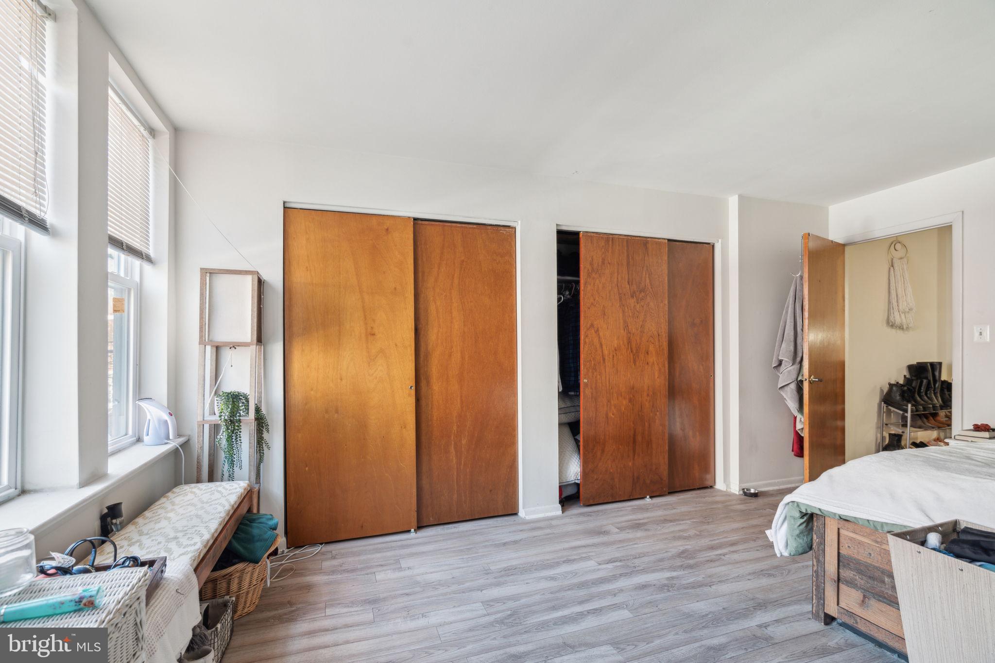QUEEN VILLAGE - Residential Lease