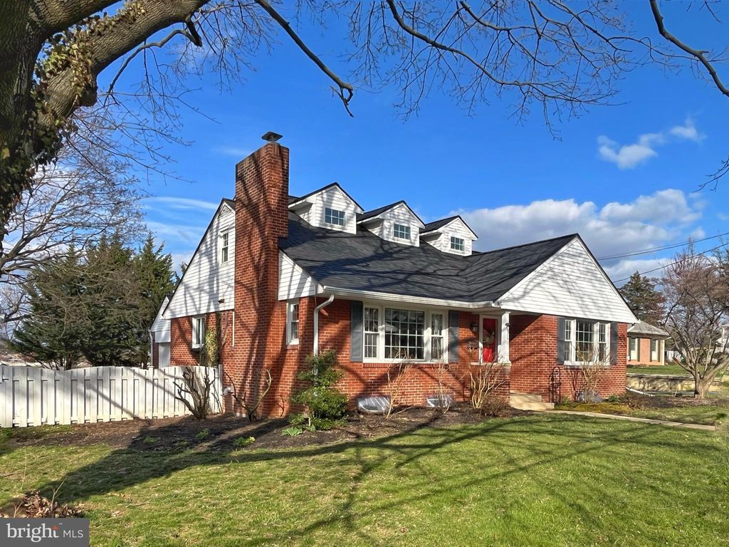 Photo of 45 E MAIN ST, LANDISVILLE, PA 17538 (MLS # PALA2032596)