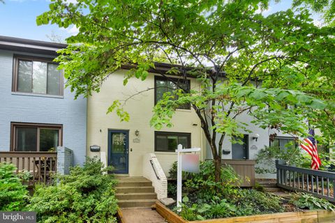 2050 GOLF COURSE DRIVE RESTON VA 20191