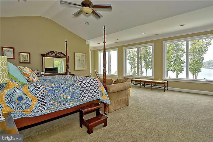 BENNETT POINT - Residential