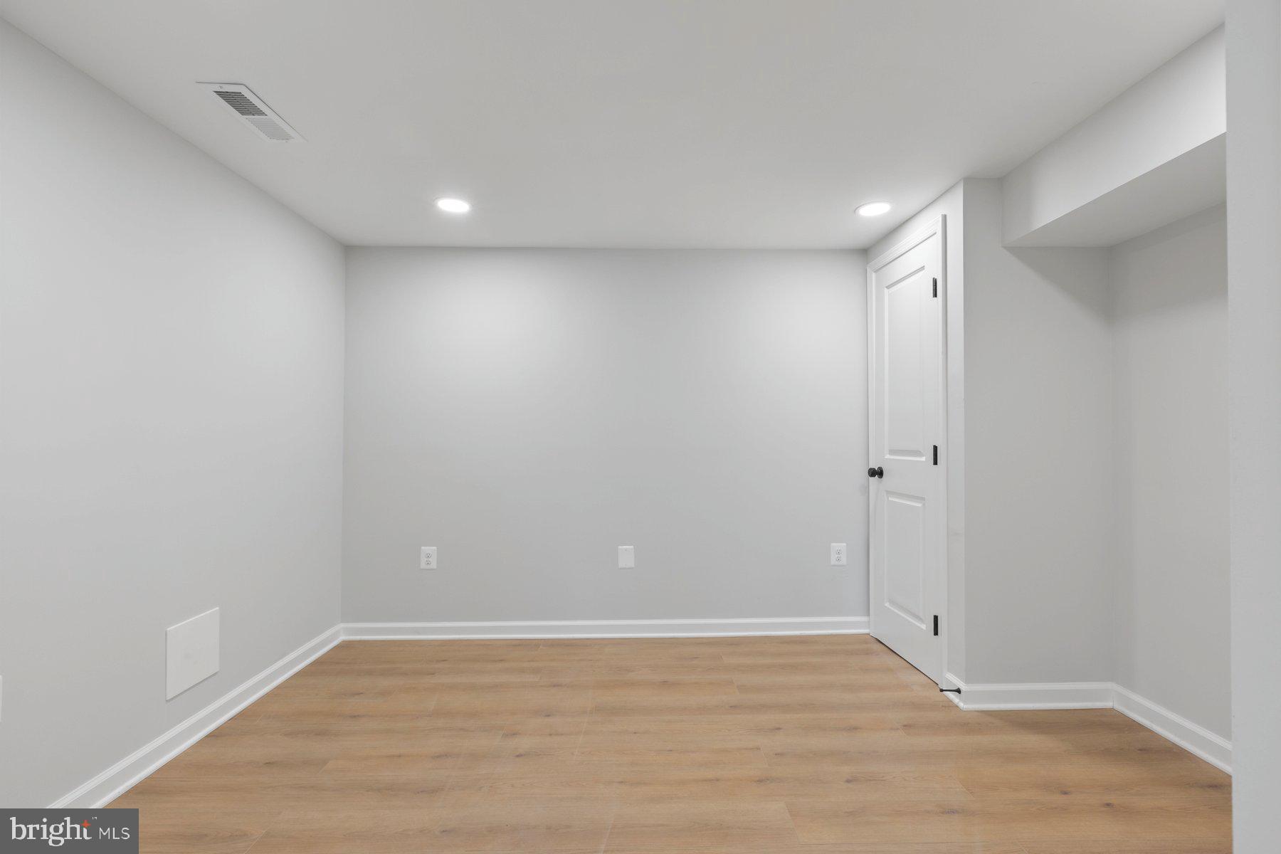 HIGHLAND GARDENS - Residential