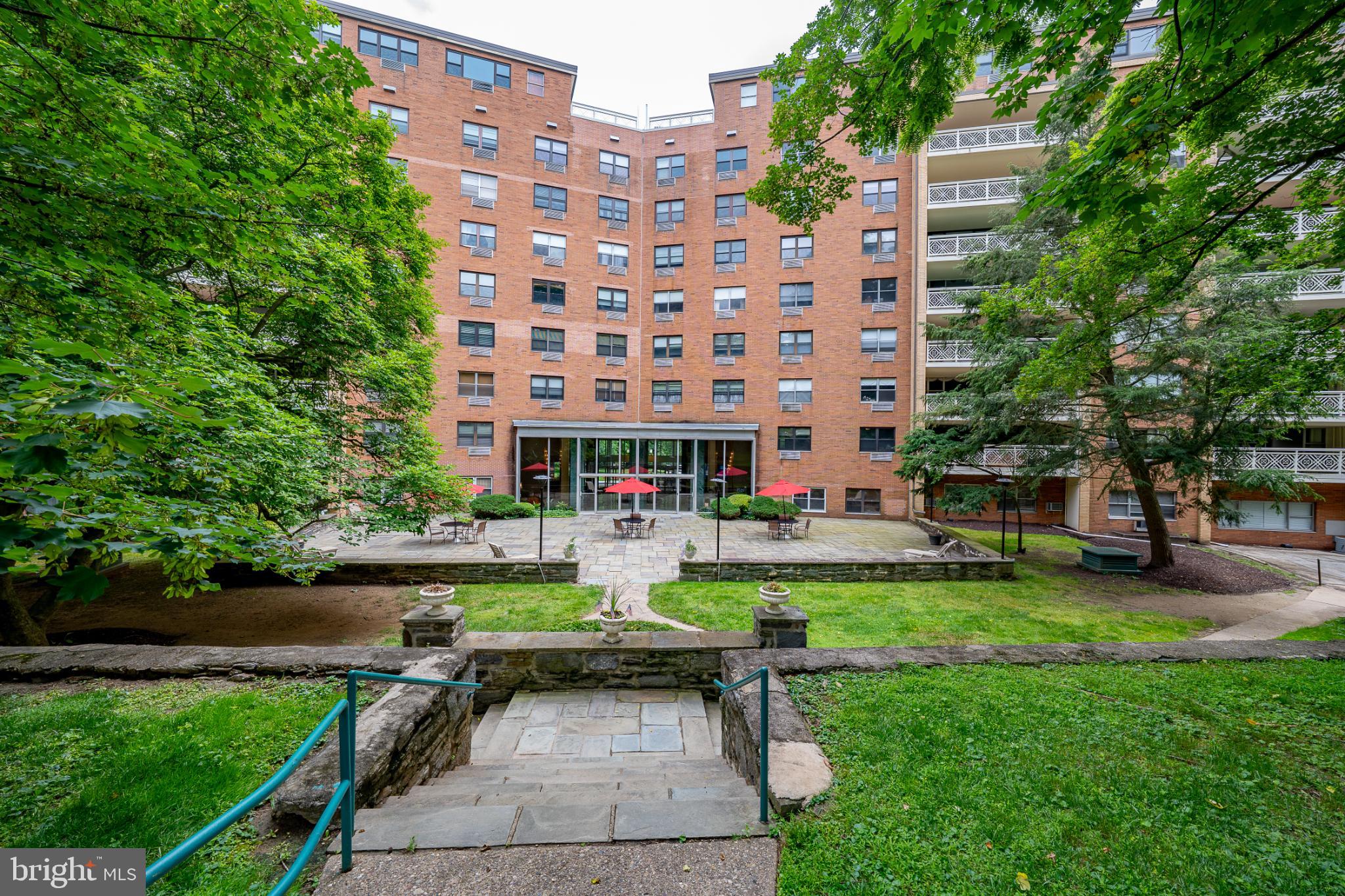 ELKINS PARK HOUSE - Residential