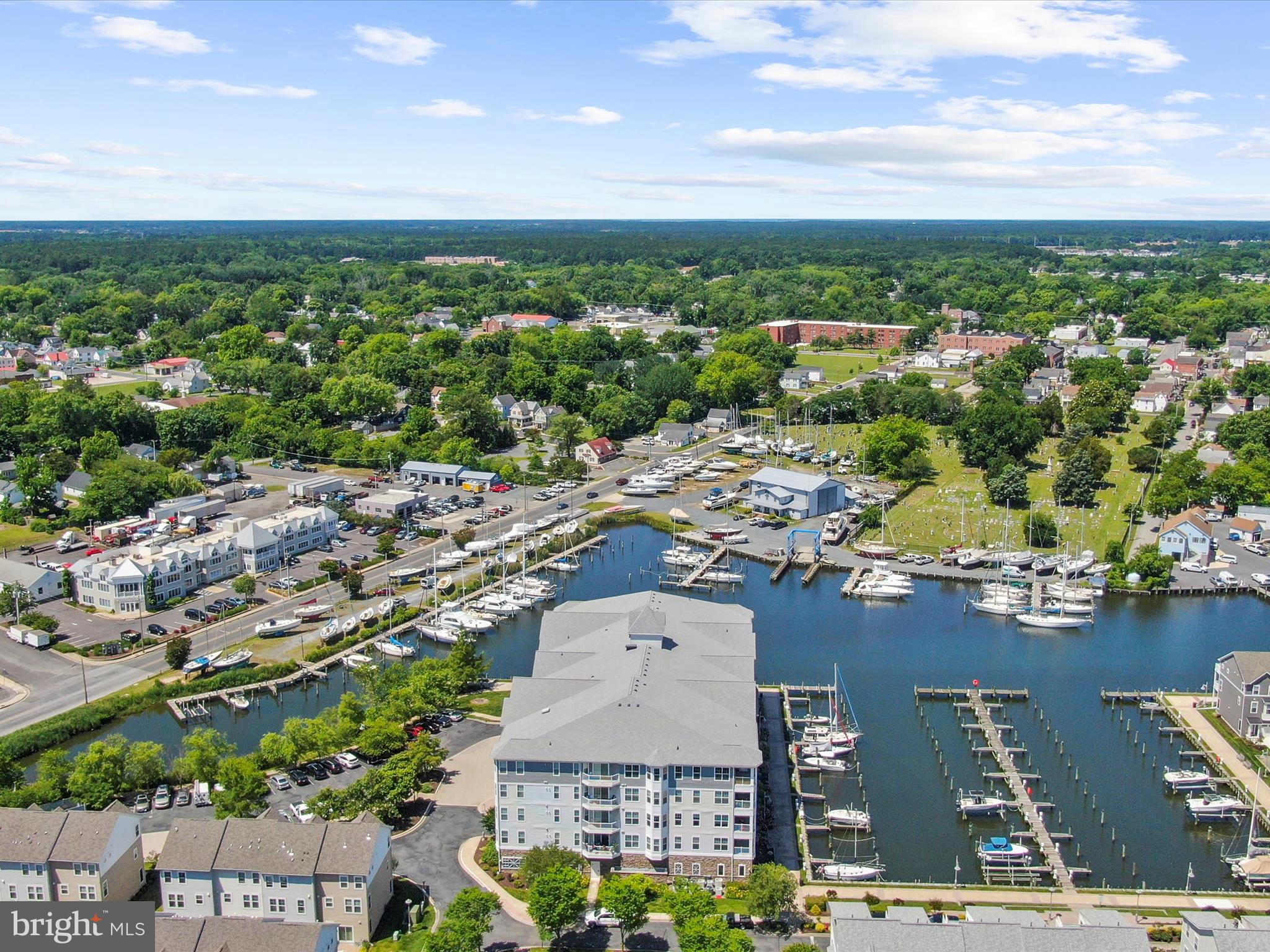 DEEP HARBOUR - Residential