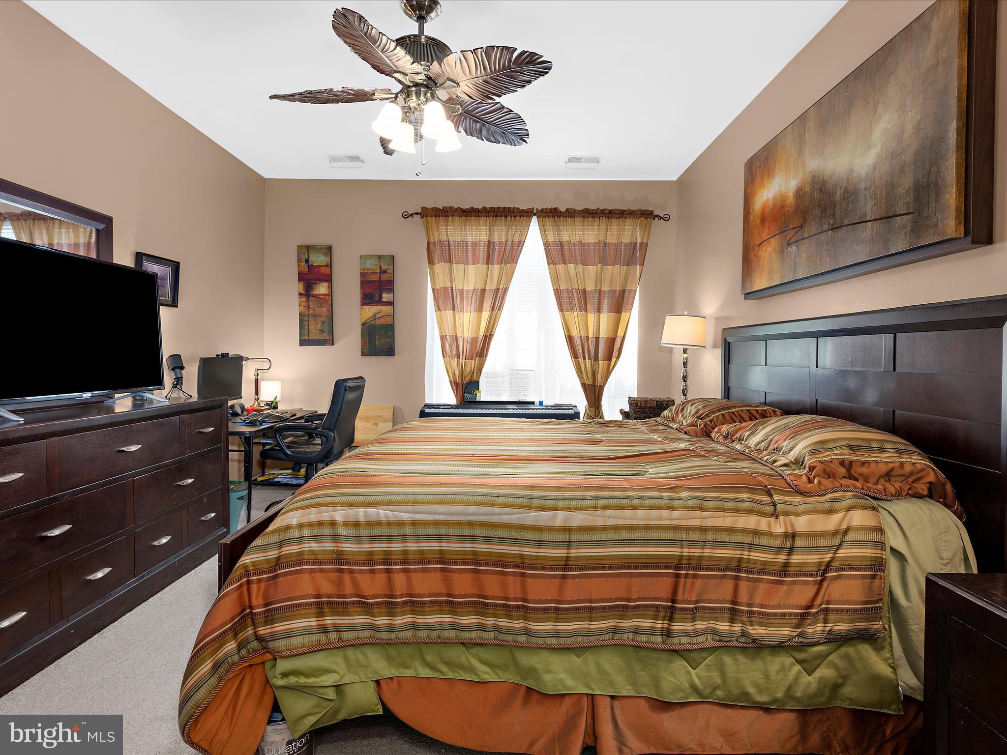 DEEP HARBOUR - Residential