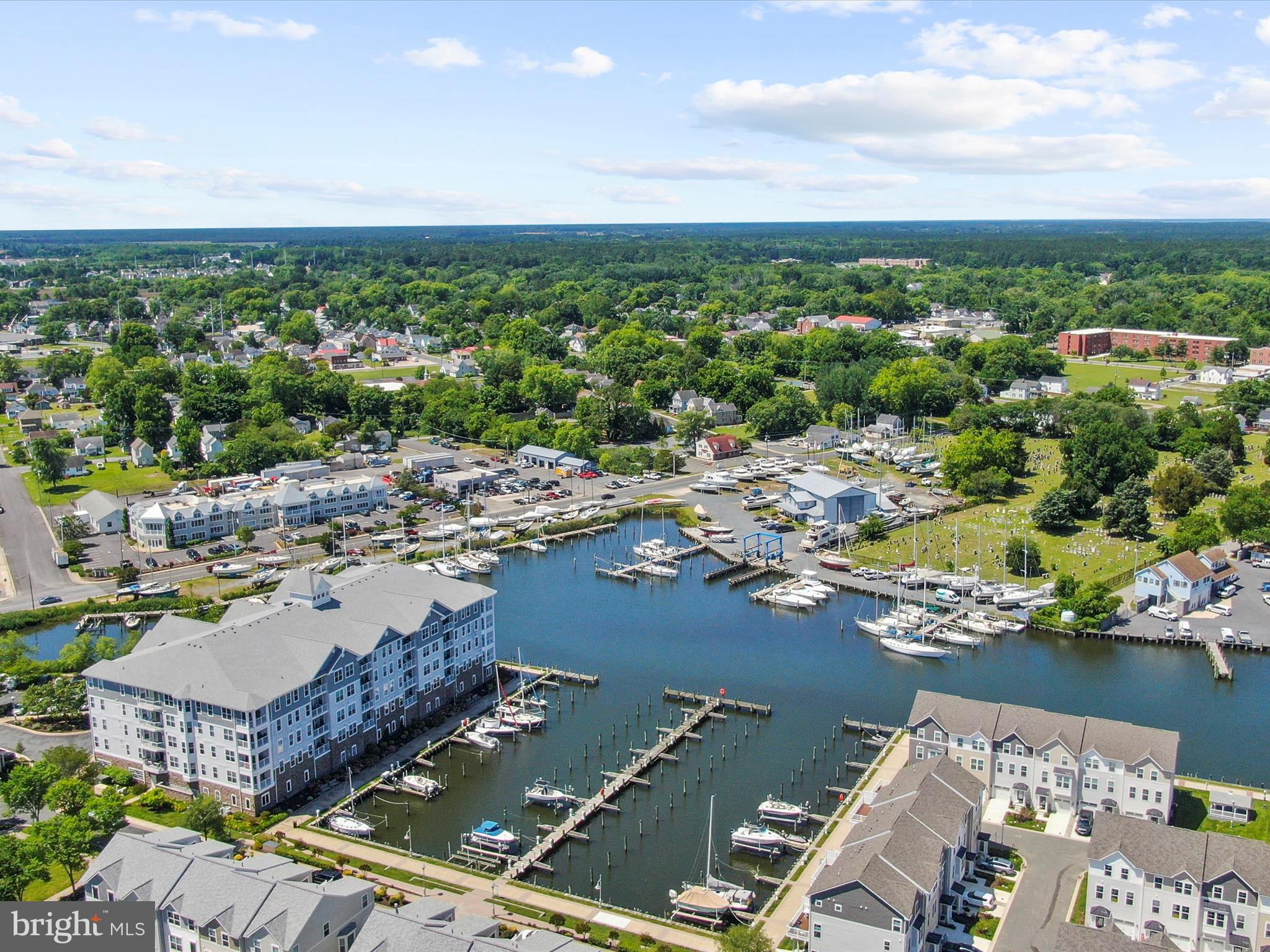 DEEP HARBOUR - Residential