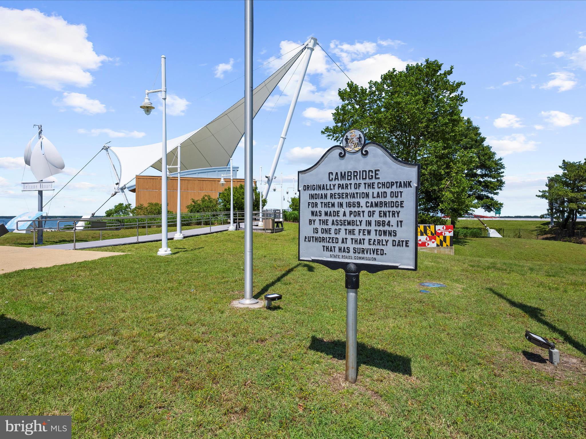 DEEP HARBOUR - Residential