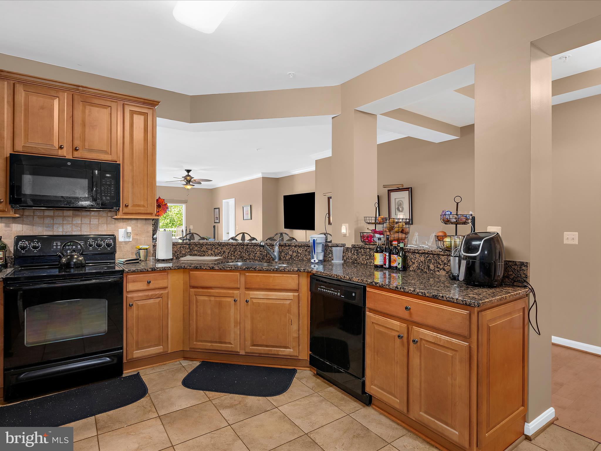 DEEP HARBOUR - Residential