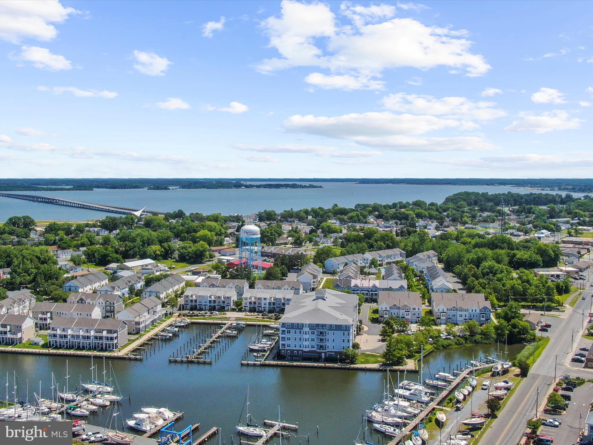 DEEP HARBOUR - Residential