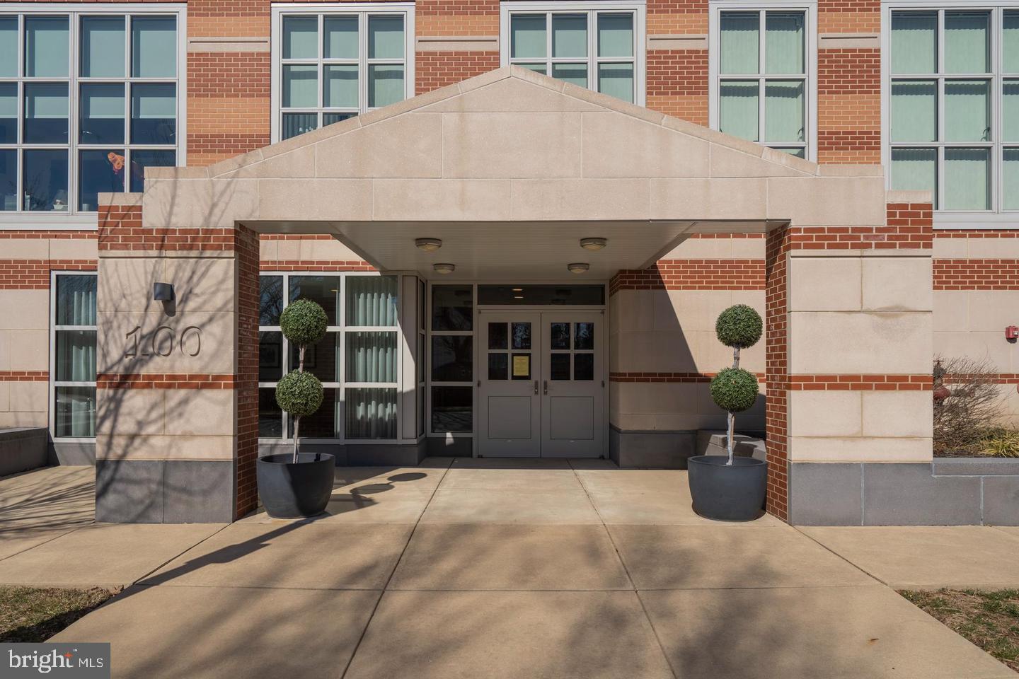 PEMBROKE NORTH - Residential