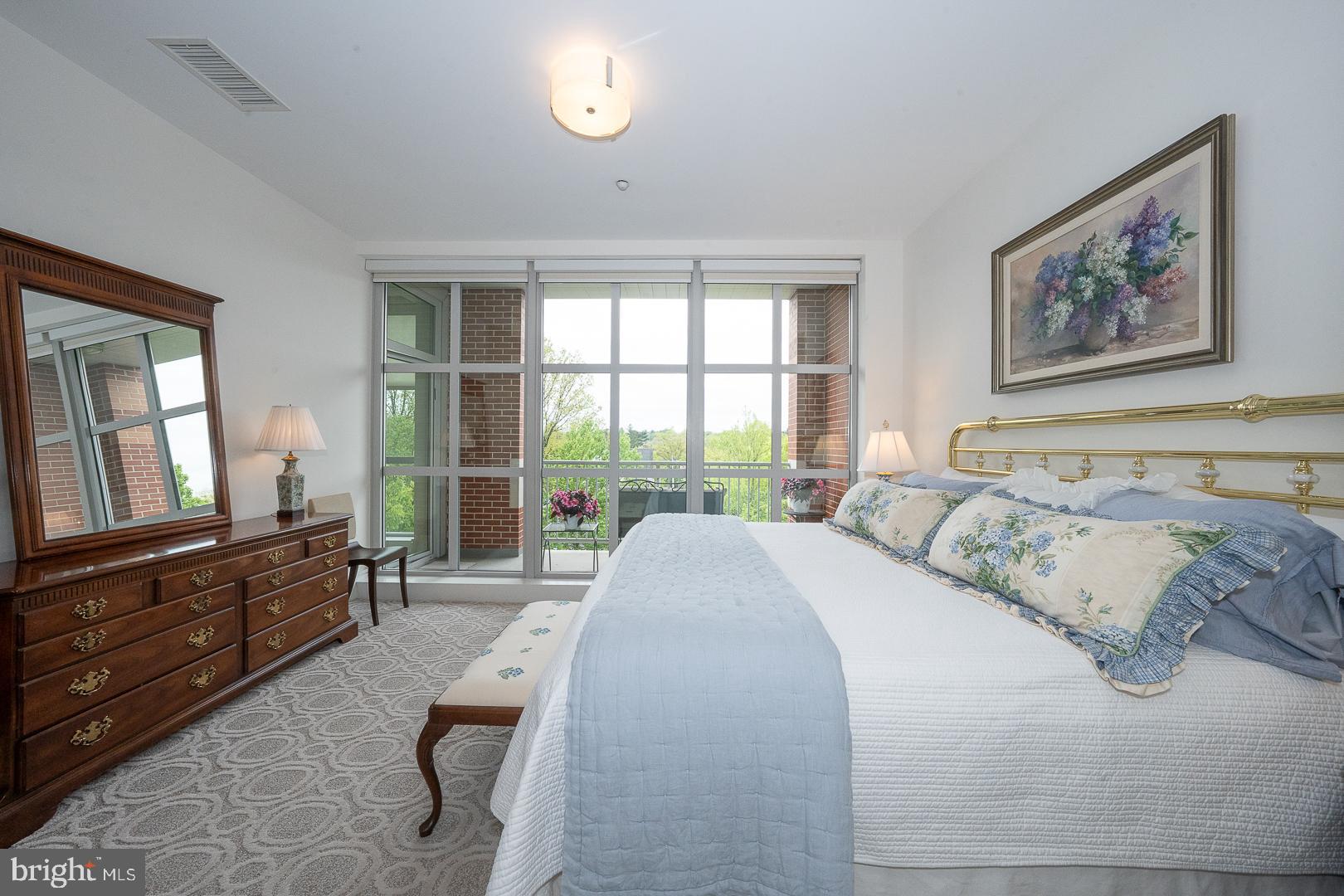 PEMBROKE NORTH - Residential